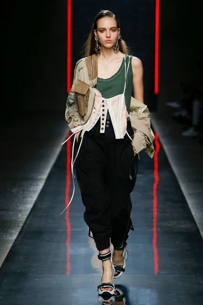 Look 8